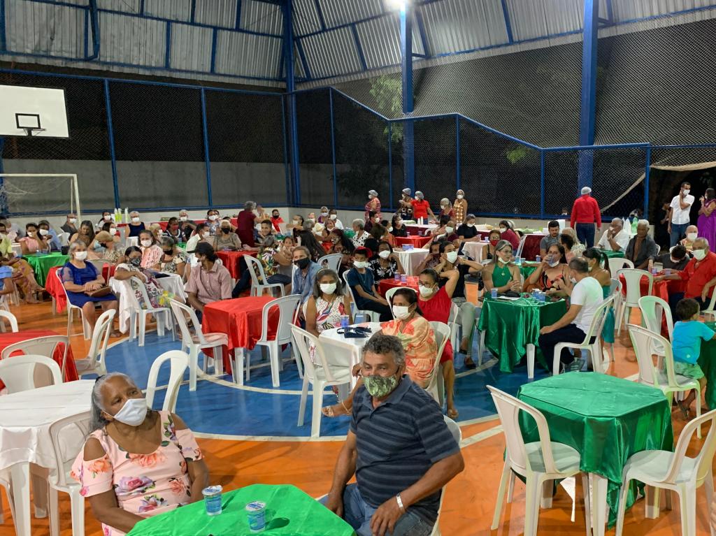 Baile para os idosos marca o fim das atividades do CRAS em 2022